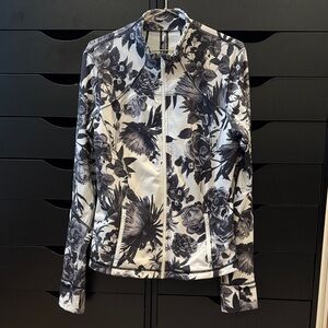 Lululemon Ladies Jacket Black White Grey Floral 12